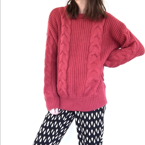 Burgundy oversized cable knit sweater - Picture 10 of 11